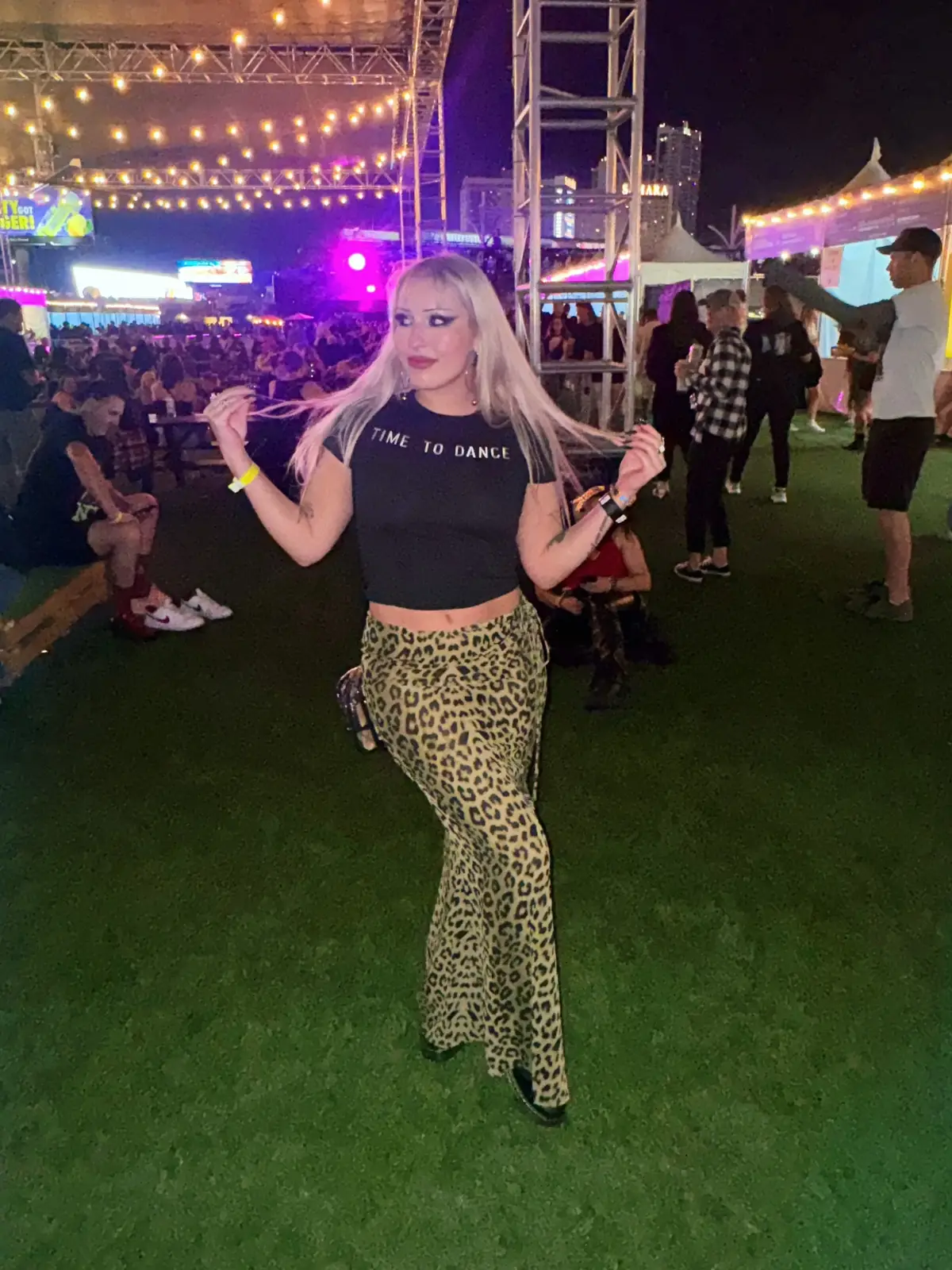 had the most magical time at @When We Were Young Fest with @about-face beauty 🤘my favorite makeup brand + my favorite band of all time?! I felt like I was in a dream that I never wanted to wake up from 💫 #wwwy #aboutfacebeauty #wwwy2025  