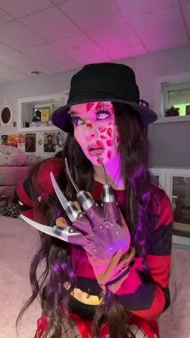 freddy krueger makeup but ✨hawt✨👀 #halloweencostume #halloweenideas #halloween #freddykrueger #makeup 