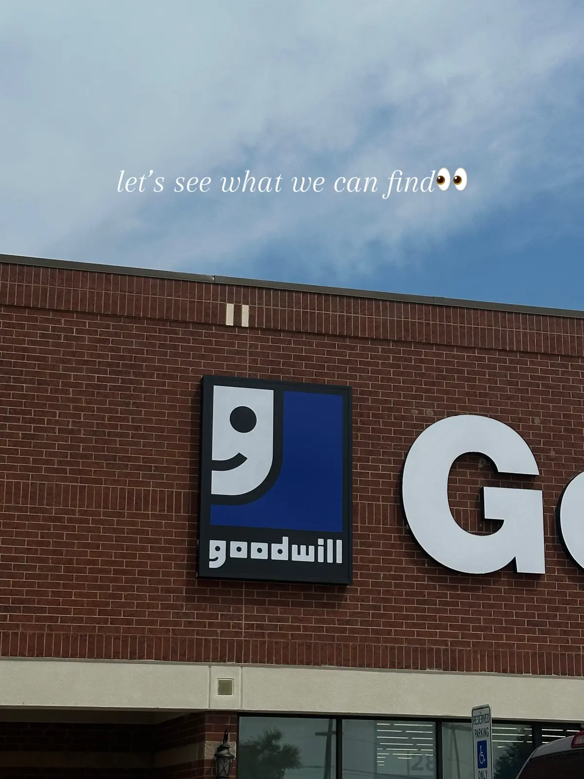 the wool tie is so cute #fyp #goodwillfinds #thrifting #thrifttok #vintagefinds 