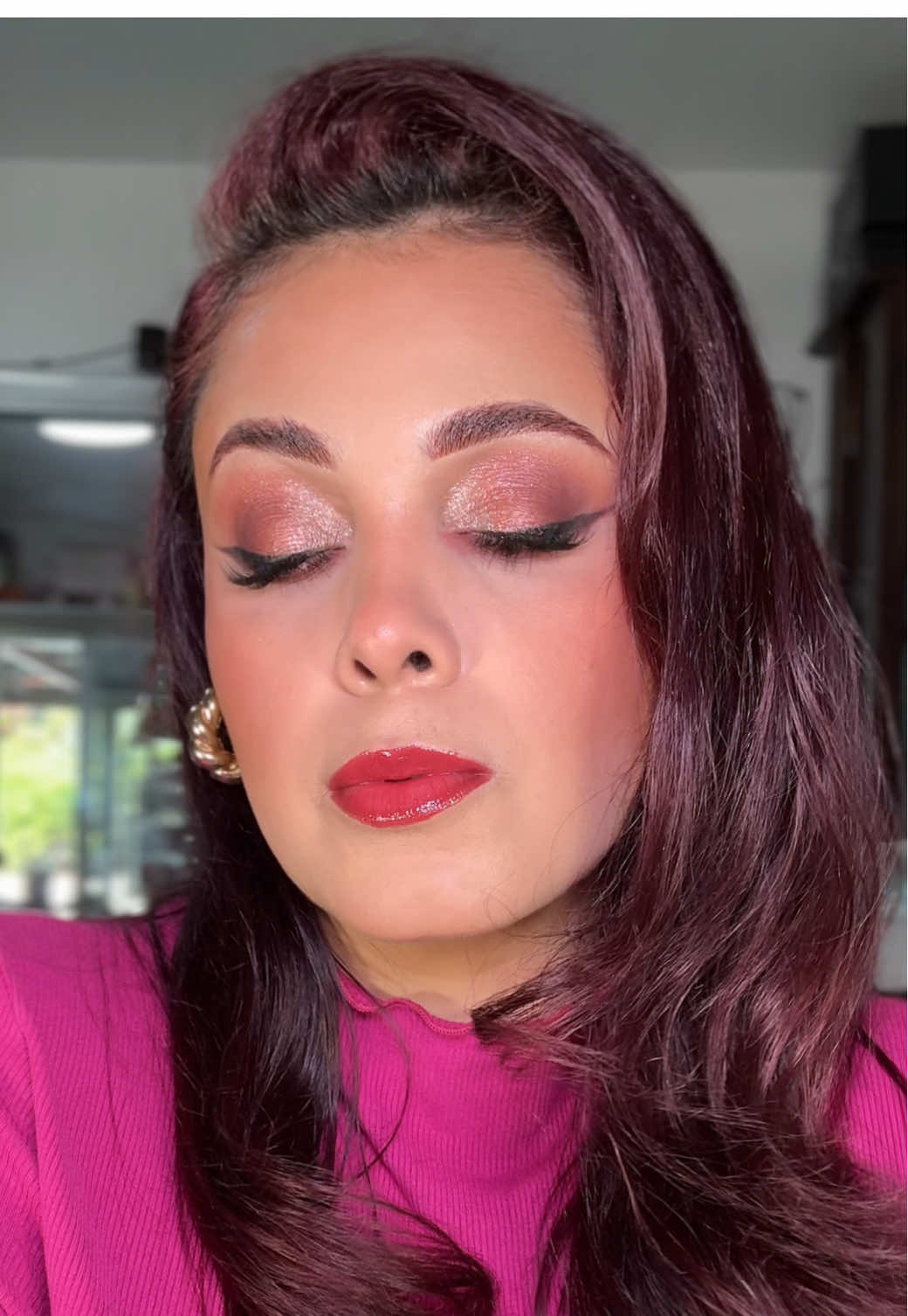 #makeuptransformation #trendingsong #fallmakeuplook #creatorsearchinsights #viralpost 