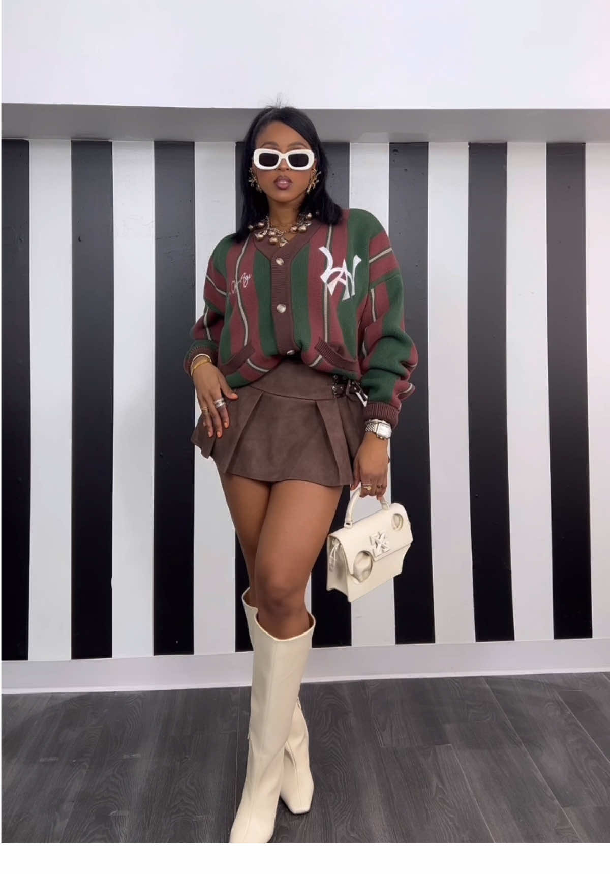 i get dressed to take pics, duh ✨ #fyp #viral #fallfashion #falloutfits #fallfashioninspo 