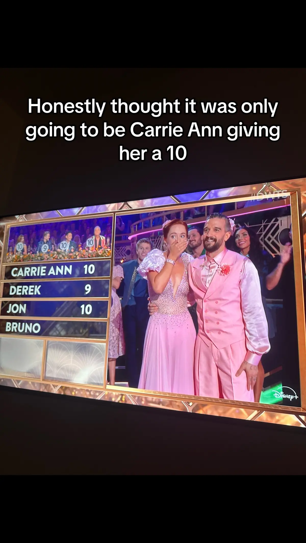 I thought this was done so well but I’m not sure if it deserved all the 10s what are people’s thoughts  #dwts #whitney #mark #wickednight 