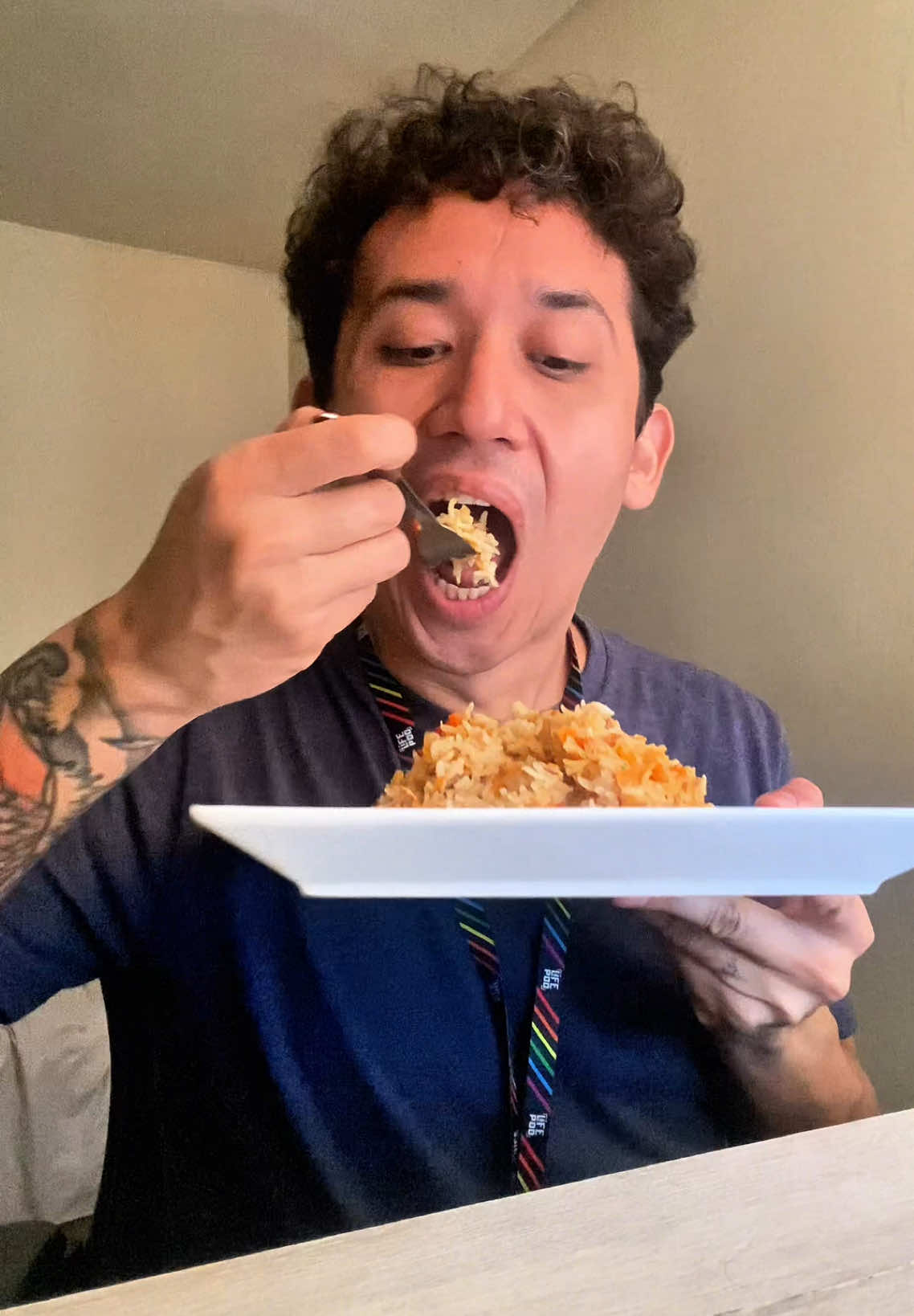 ARROZ TERRUCO, ROJASO COMO EL TÍO ABIMAEL. TE DEJO LINK EN MI INSTA amigablesujeto 🎁 USAS MI C0D: AMIGABLE. Besos 😽 #caviar #caviares #perú #recetas #cocina 