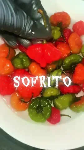 I’m currently trying to add more legumes to our diet. My genius idea was to make sofrito to make them taste better. I attempted to make sofrito over 10 years ago using only cilantro and bell peppers and it was “ok,” but I never made it again until today. This thing got better. This time around I was able to find culantro, pickled and frozen aji dulce peppers (fresh is ideal) Athough I haven’t tried it on any legumes I already tried it on ground beef & its chefs kiss 👩🏻‍🍳😘 #sofrito #blackbeans #lentils #recaito #ajidulce 