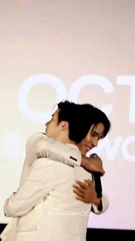 ขอบคุณที่มาเป็นศศินกับแสนแก้ว ในรูปแบบที่ดีที่สุด เป็นกำลังใจให้สำหรับก้าวต่อไปของเพิร์ลและพีค นะ @Pearlpooo @peakpeemapol #สลักรักในแสงจันทร์FinalEP #สลักรักในแสงจันทร์ #PearlPeak #เพิร์ลพีค #FinalEPwithPearlPeak 