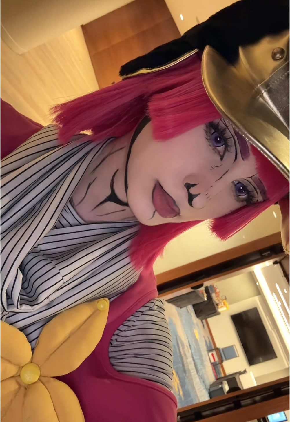 i love you hp #steelballrun #jjba #sbr #jojosbizarreadventure #jjbacosplay #hotpantsjjba #hotpantscosplay #steelballruncosplay #convention #foryoupage #fypシ゚viral 