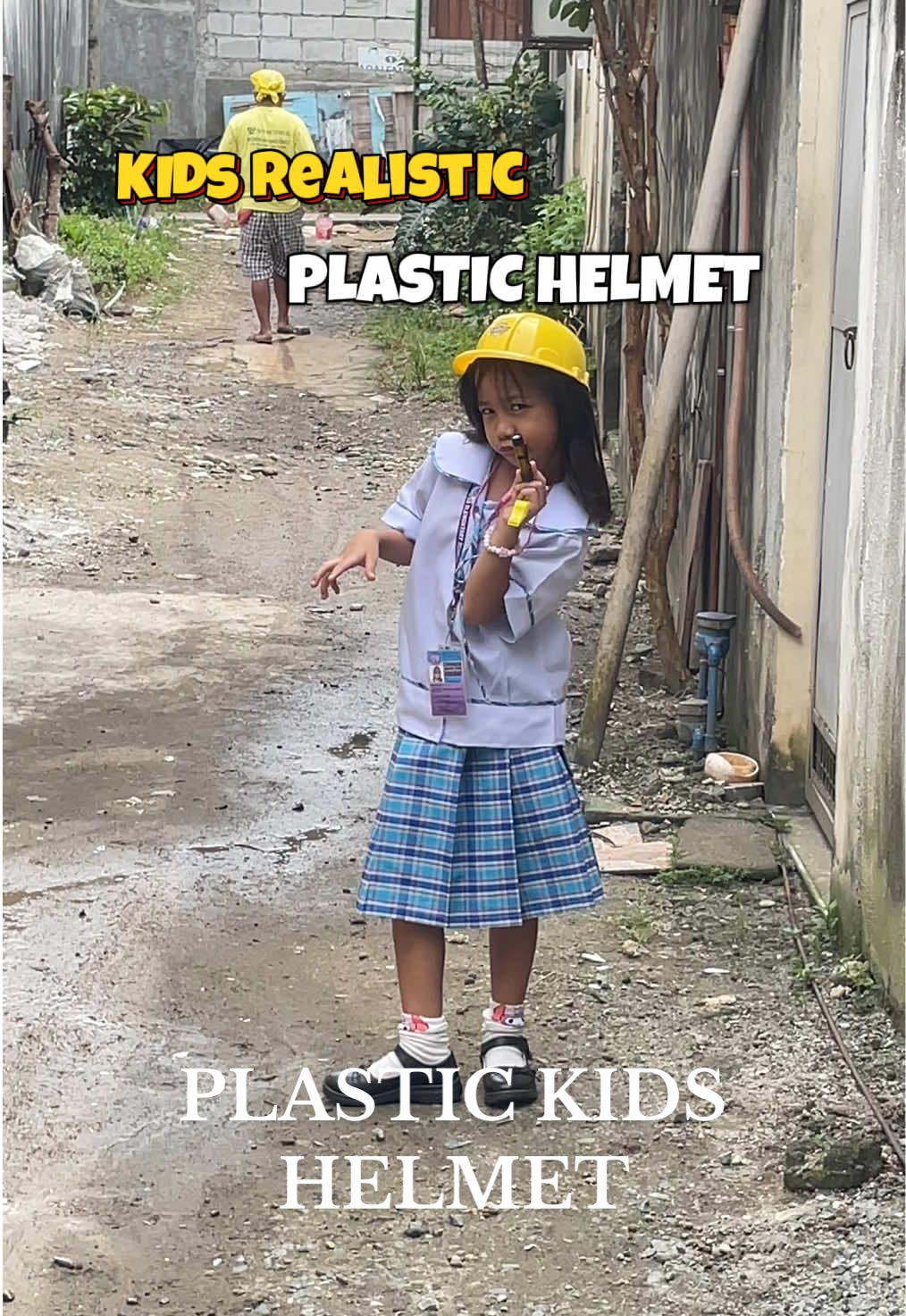Gustong gusto nya tlga ee hahaa. Cute helmet. #kidshelmet #kidsrealistichelmet #helmetforkids #fyp 