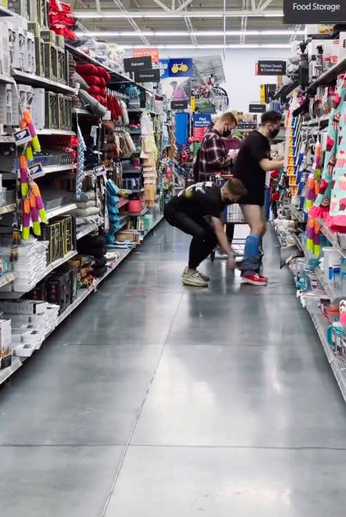 Supermarket prank 🤣🤣🤣#funny #funnyvideo #fyp #prank #foryou 