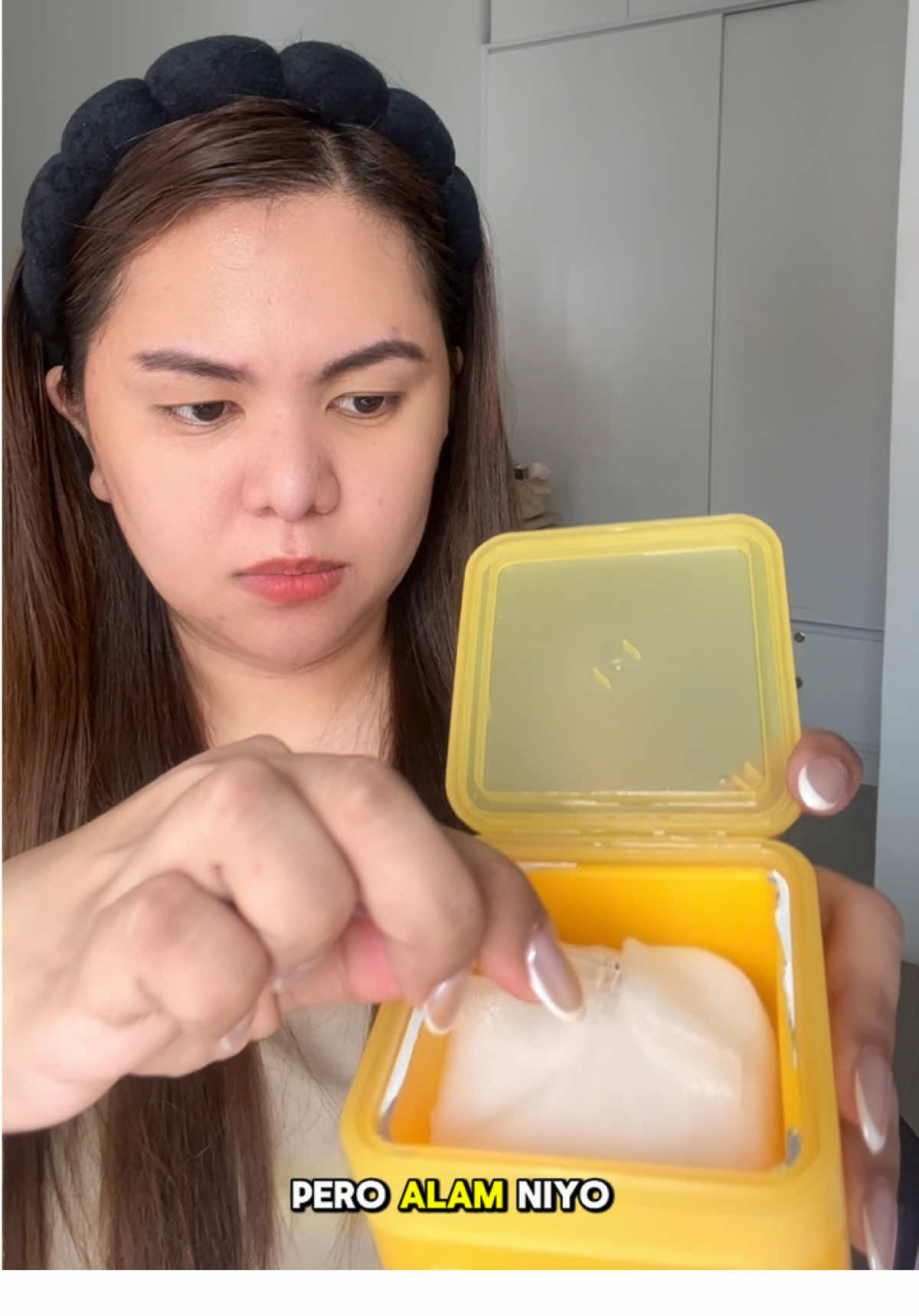 Glowing skin with @SKINEVER PH toner pads now at 50% off #skinever #skinevertonerpads #brigthening #vitaminc #tonerpads 