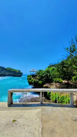 Fotografer by : El_Khafid siap memandu kakaknya😁 di#gesingwonderland  #wisatagunungkidul #jogjaistimewa  #fotografi #wisatajogja 