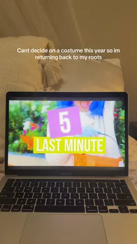 shoutout my goat @Eva Gutowski 🤩 #halloween #halloweencostume #halloweenlook 