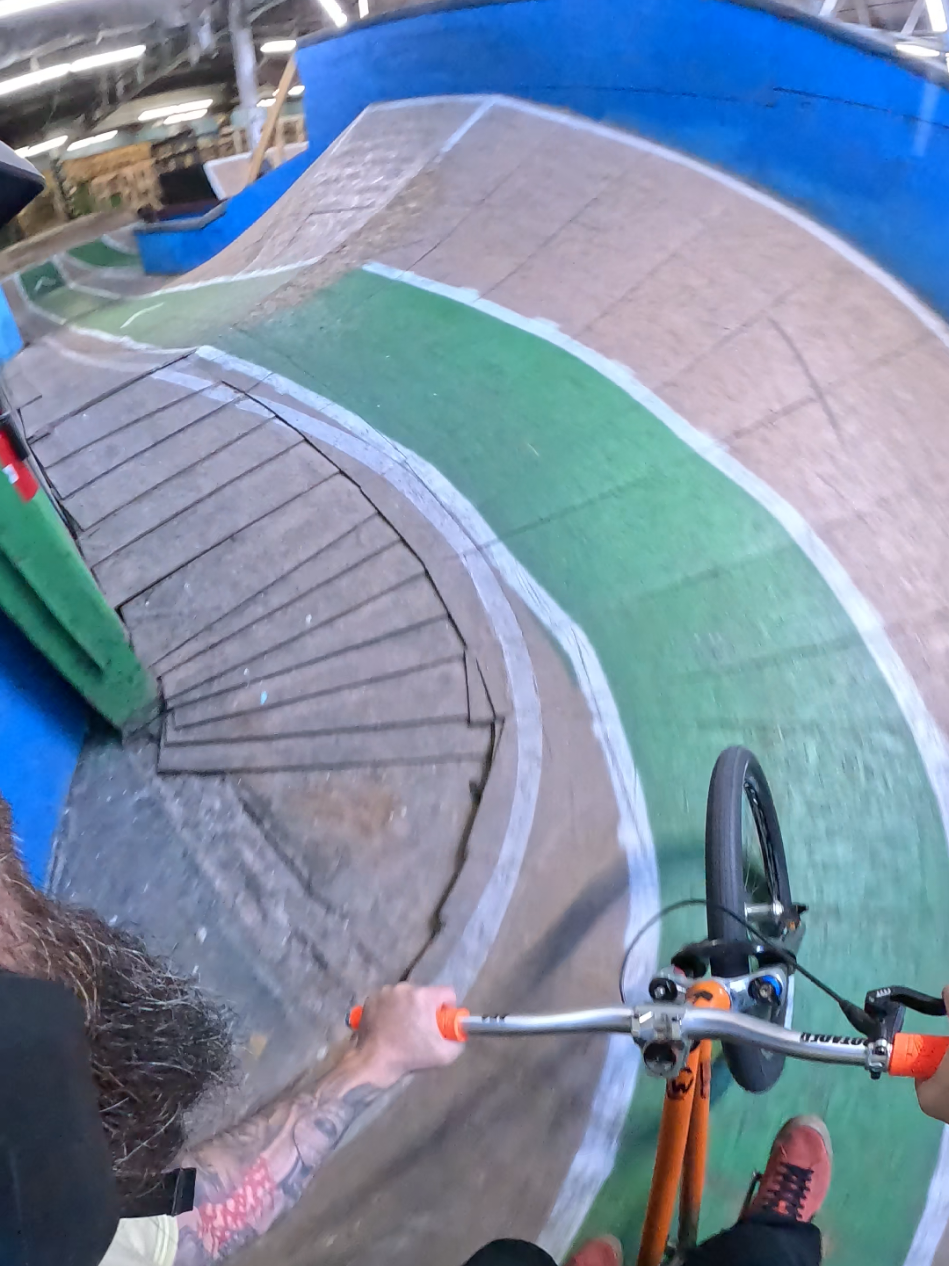 Replying to @nicholaskooimariding the green line on the xc loop #flowtrail #xc #tiktoklifestyle 