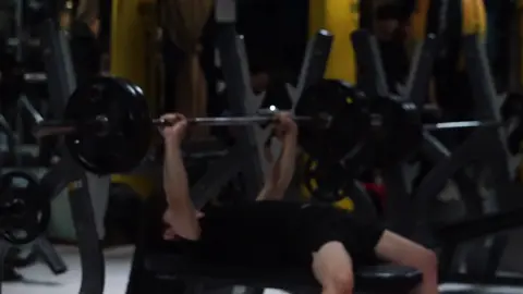 Bench press 100kg không dễ như mình nghĩ.🥲 #hippertr #gym #benchpress 