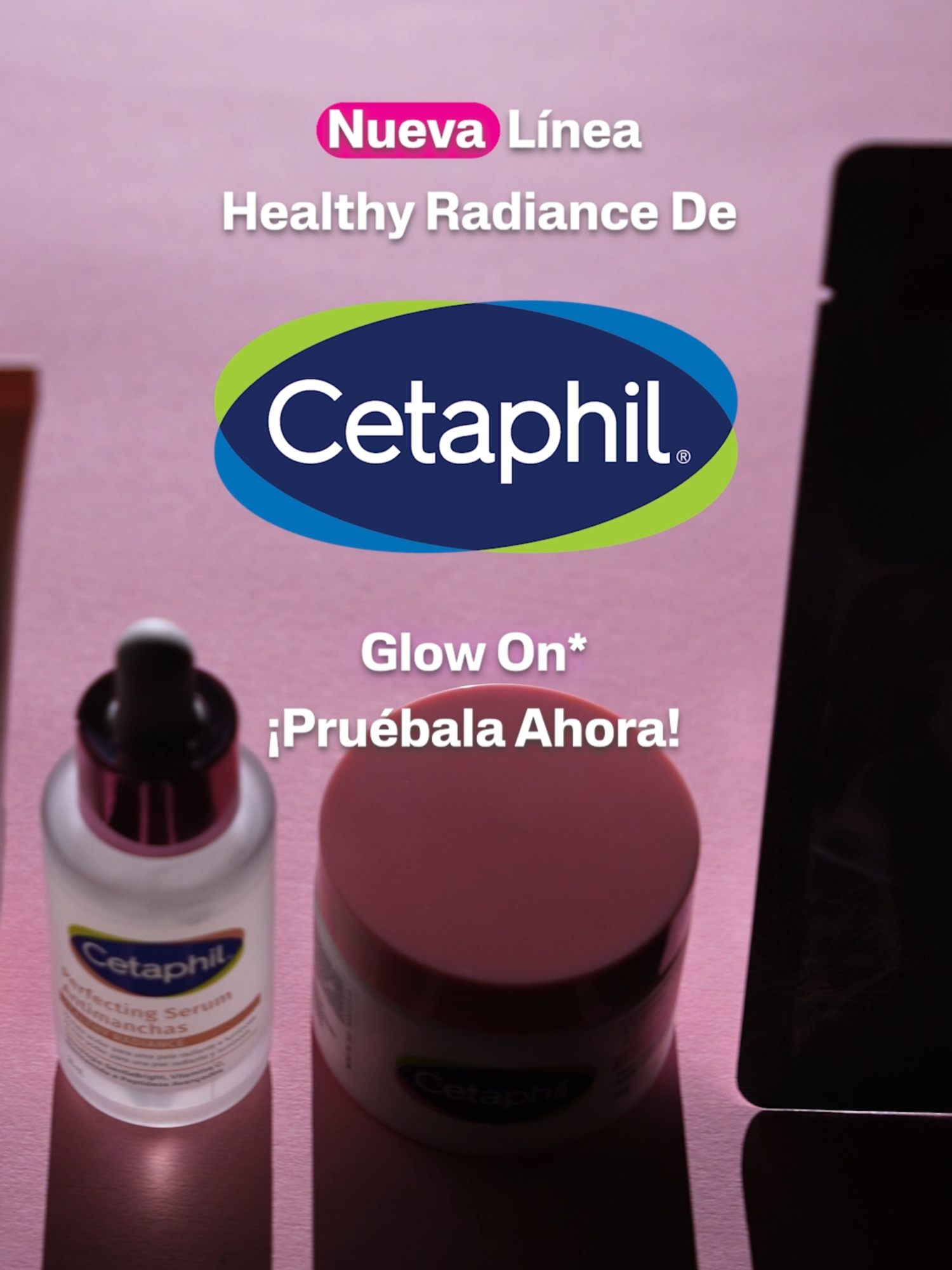 Tu derma la ama, tú la amas, y hasta tu amiga que la tomó a escondidas del tocador la ama 😌💙💚 Nuestra mascarilla tiene todo lo que necesitas para una tarde de relax con tu piel sensible. ¿Ya entraste en modo Glow On? ✨ #HealthyRadiance #GlowOn #MiCetaphilEra