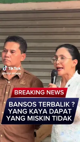 DIPASANG STIKER..PENERIMA BANTUAN ORANG MISKIN..DI DEPAN. RUMAHNYA..BIAR KELIHATAN MANA YANG KAYA DAN MANA YANG BENAR BENAR MEMBUTUHKAN BANTUAN..👍👍💪💪