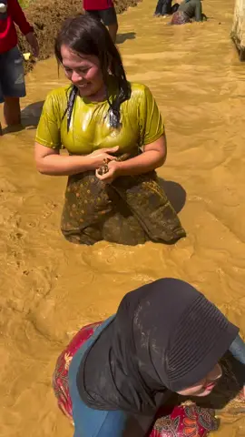 Neng ami dapet ikan #gadisdesa #jandadesa #jandamuda #fypシ゚ #fypviralシ 