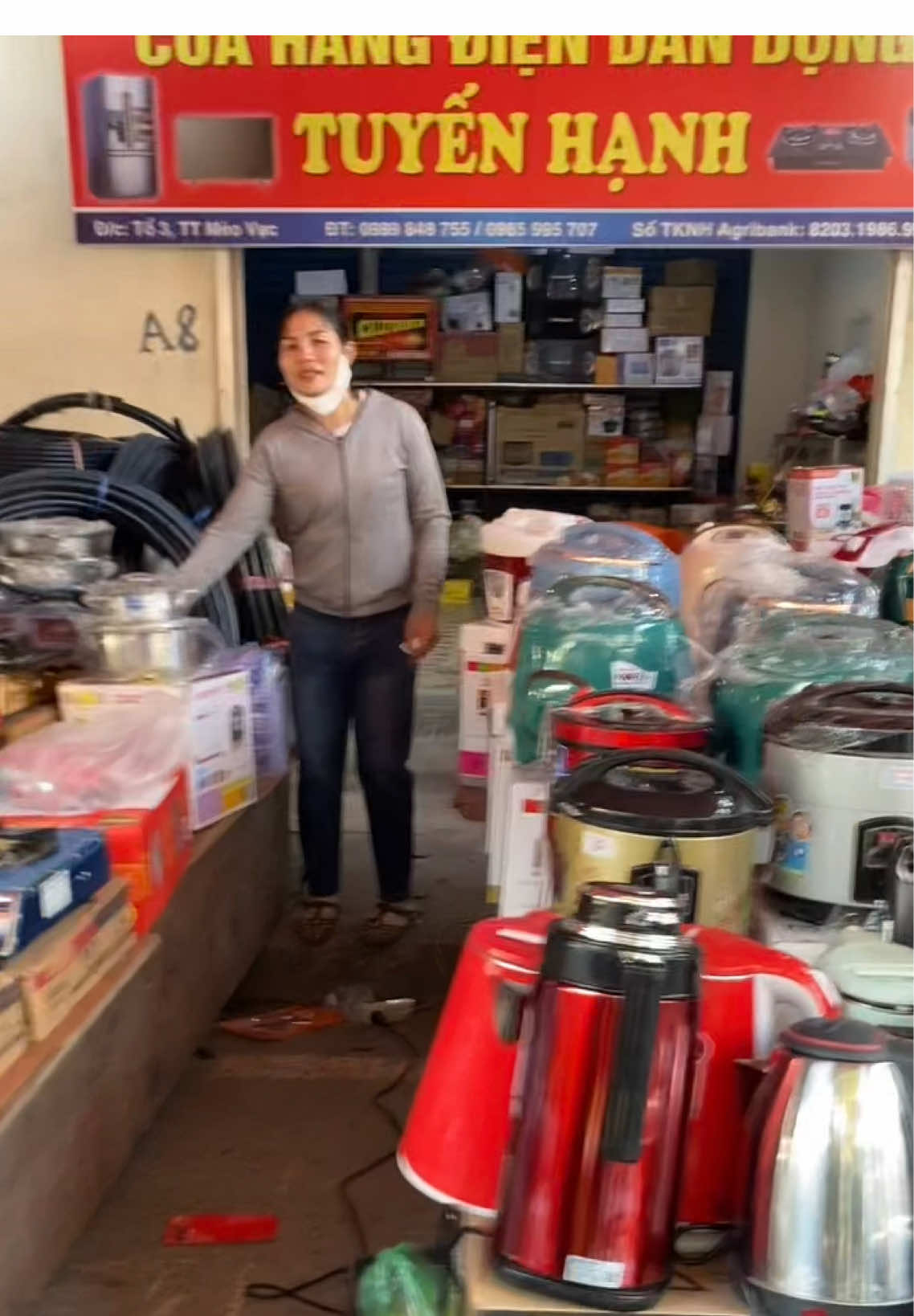 Nhắc nhở bàn chẳng lại tiền và xin lỗi vợ mình nếu không chẳng lại tiền không xin lỗi thì sải ra việc nhiều nhé. Mông bàn xem hết videos mình nhé 