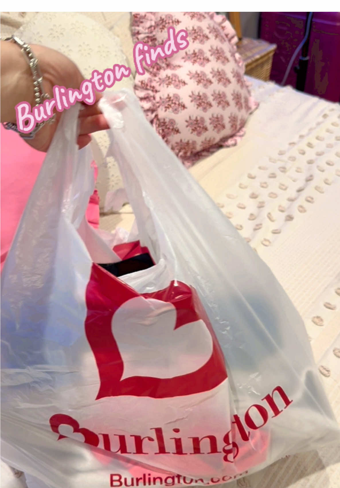 No había mucho en Burlington hoy ❣️🫰🏻✨ #burlingtoncoatfactory #burlingtonfinds #pinkaesthetic🌸🎀✨ #cute🎀💖✨ #goodvibes💕 