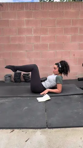 ABS! I tried targeting every muscle in the ab region so yeah ☝🏼🤓 #abs #absworkout #fyp  🎧@Beats by Dre  👖 @Gymshark  🧦 @Hanes 