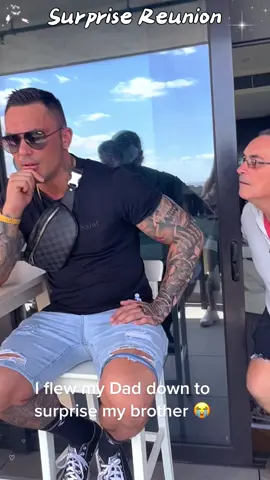 Father and Son Reunited in a Heartwarming Surprise#reunion #usa🇺🇸 #son #father #dad#surprise #family 