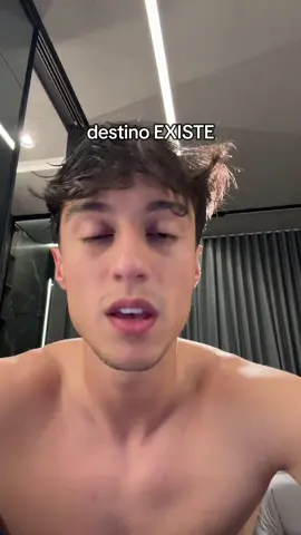 é BIZARRO pensar nisso, concordam?