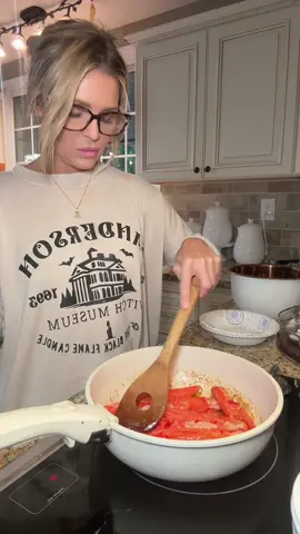 Just keeping it real over here 😅 #dinnerwithme #cookwithme #makedinnerwithme #fyp #wivesoftiktok 