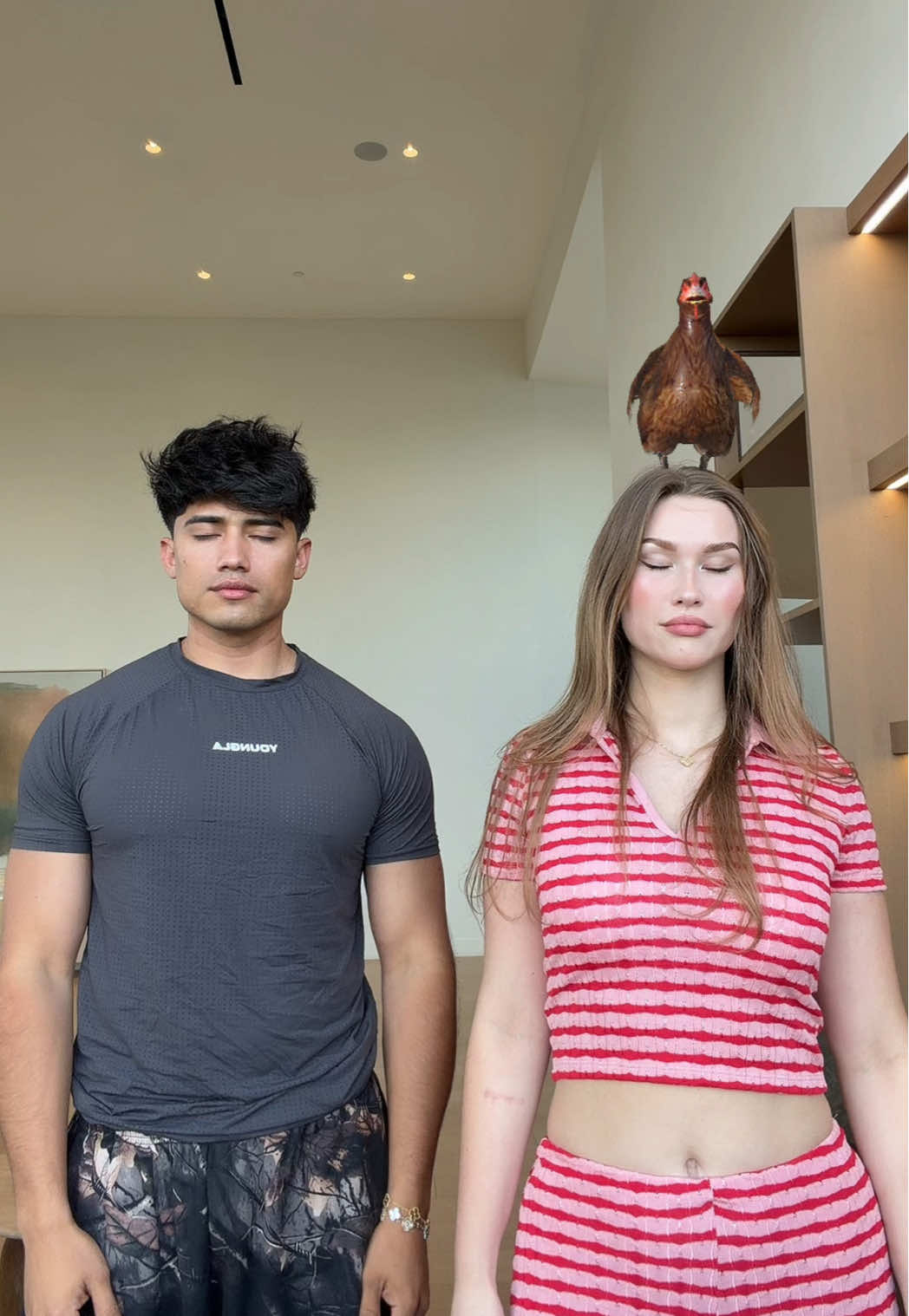 pobre pollo😭😂 #jcandsondra 