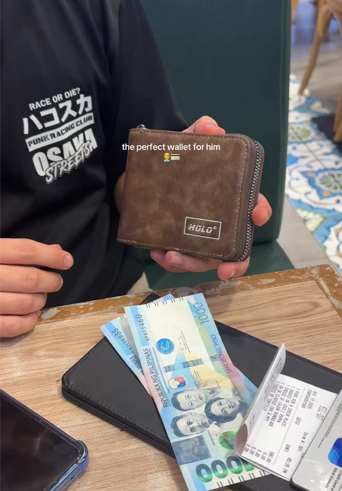 Replying to @kiza he also deserve to have a new wallet! 💳✨ #menswallet #leathershortwallet #zipperwallet #koreanwallet #shortwallet 