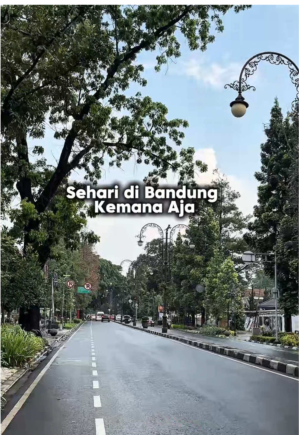 Bandung emang gak pernah gagal bikin kangen 💙 Mulai dari sarapan legendaris, makan siang estetik, ngopi sore cantik, sampai staycation hemat di RedDoorz Near Simpang Dago 2. 😍 Pakai kode YUKNGINEP di aplikasi RedDoorz biar makin hemat! 💸 #RedTRavelers #BukaSemuaPintu #RedDoorz