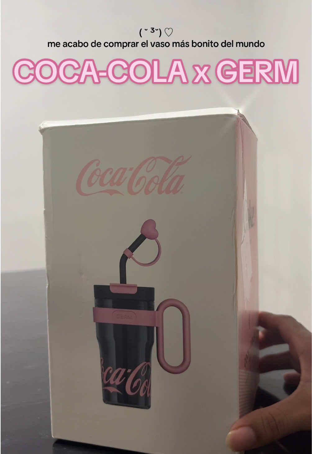 ESTÁ PRECIOSOOOO, ME ENCANTO 💗  COMPRA EL TUYO AHORA EN EL CARRITO NARANJA ⬇️ 🛍️  @cokecupcollection ❤️ #cocacolacup #vasococa #cocacolatermo #cocacolaviral #necesitotermococa 