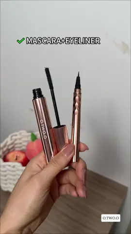 /Promo paket makeup mata! Maskara lentik + eyeliner halus, waterproof dan anti-smudge. Dapetin kupon diskon langsung di LIVE!    网红展示-20251021-HC001+SC050-吴珊珊-09