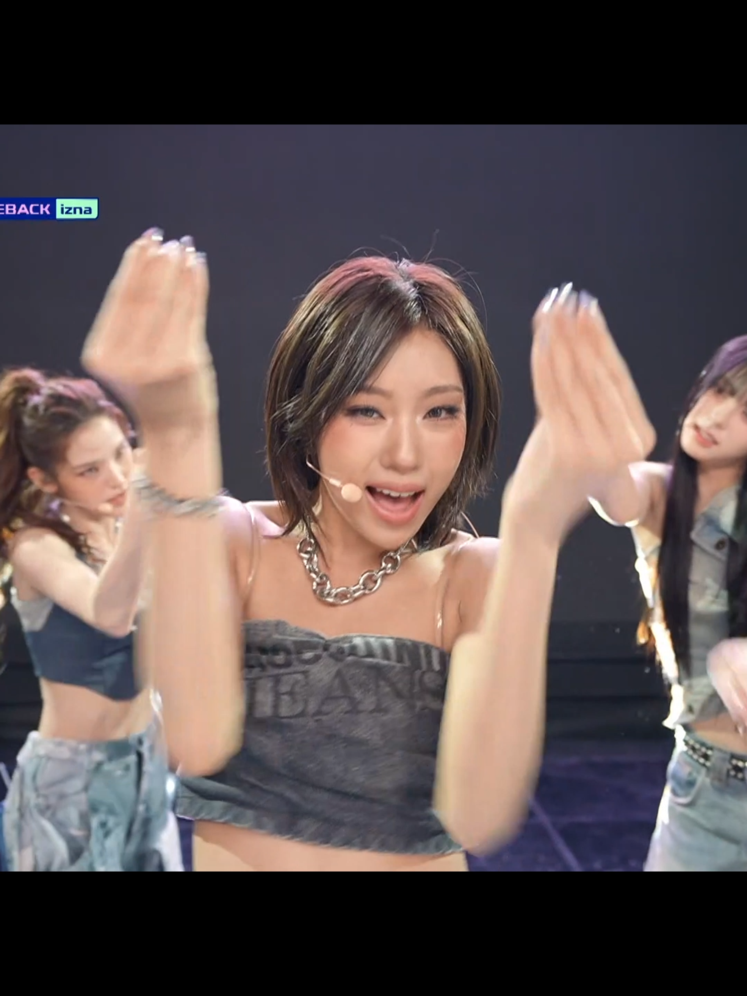 한 번 들으면 계속 외치게 된다는 맘마미아🤌🏻🤌🏻 #THESHOW#더쇼#KPOP#THEKPOP#더케이팝#izna#이즈나#NotJustPretty#izna_NotJustPretty#MammaMia#izna_MammaMia @izna_offcl