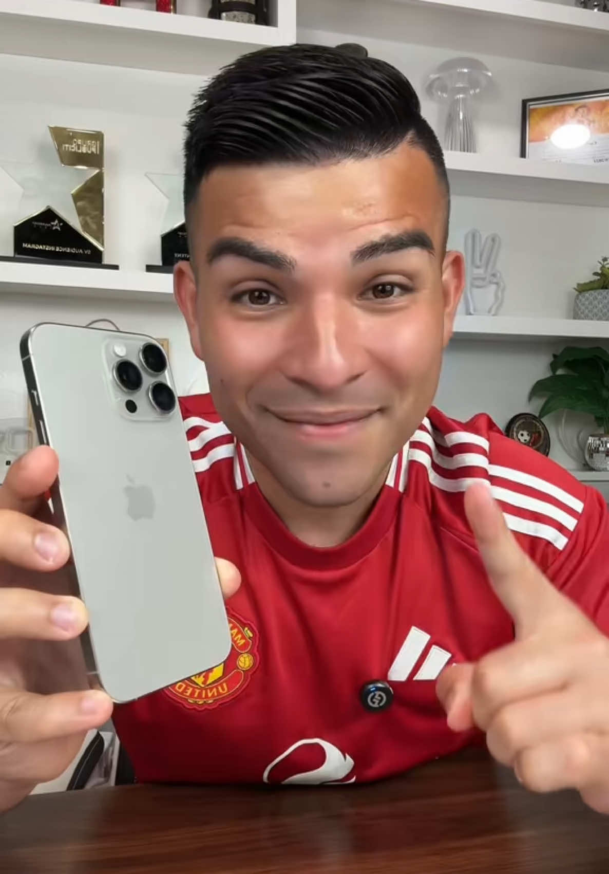 Como tener el control de otro teléfono sin que nadie lo sepa 🤯 #tips #trucos #androidtips #iphonetips #AprendeEnTikTok 