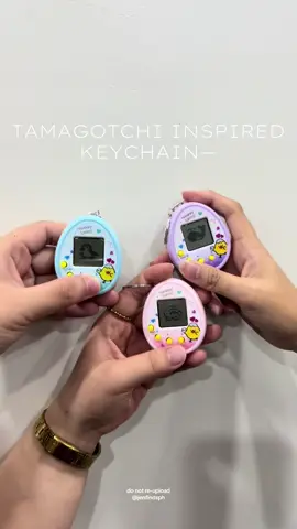 tamagotchi inspired keychain 🫰🏼 #tamagotchi #keychain #toy #cute 