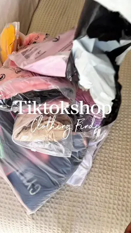 Tiktokshop clothing finds mini haul. Everything’s linked #tiktokshopfinds #clothing #cuteoutfits #outfits #foroyou  