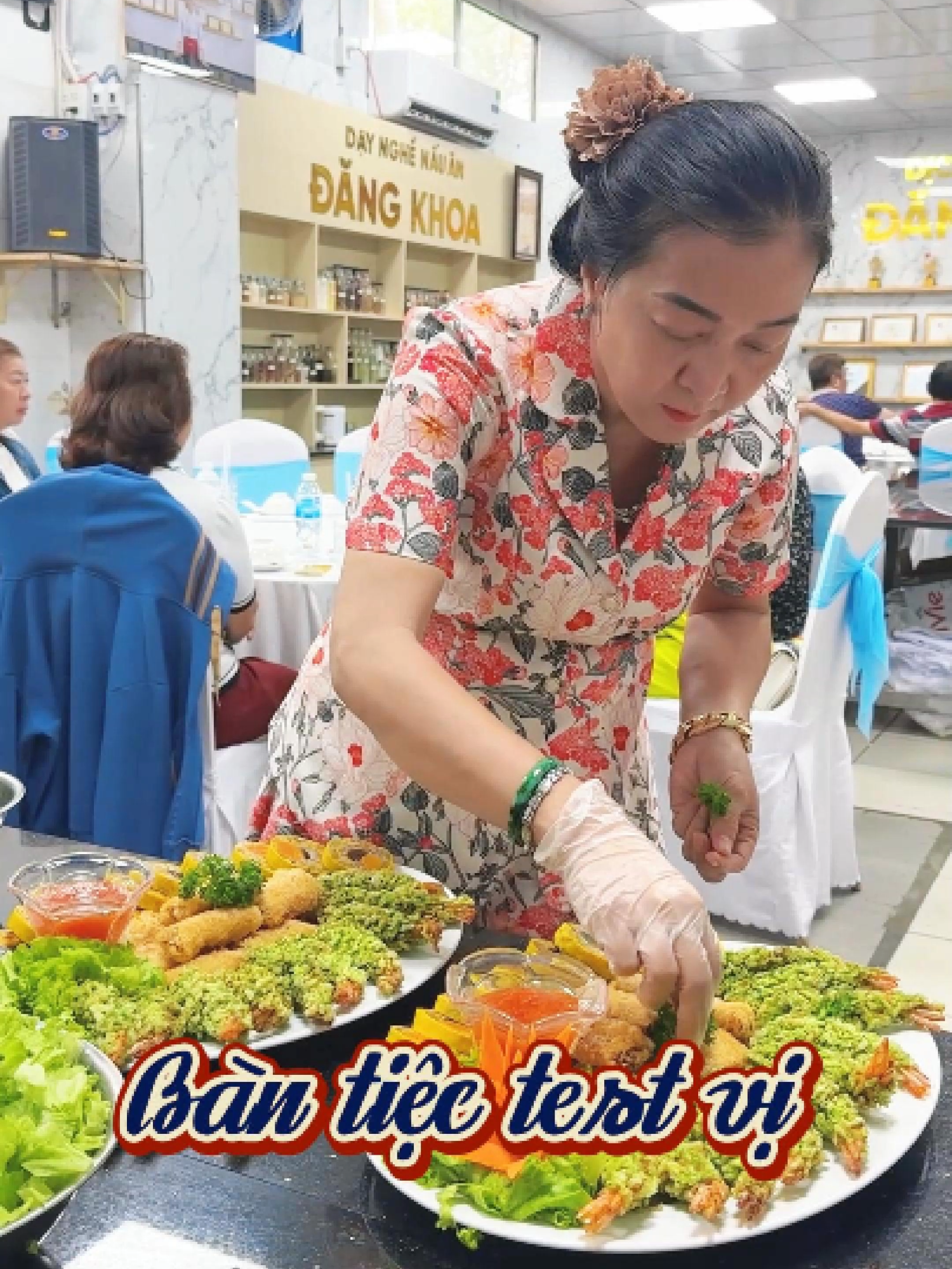 Chuẩn bị bàn tiệc test vị trước ngày tiệc cho khách hàng đến từ HCM #nauandangkhoa #tiktok #xuhuong #tiecluudong #dichvunauan #mientay #cuoi
