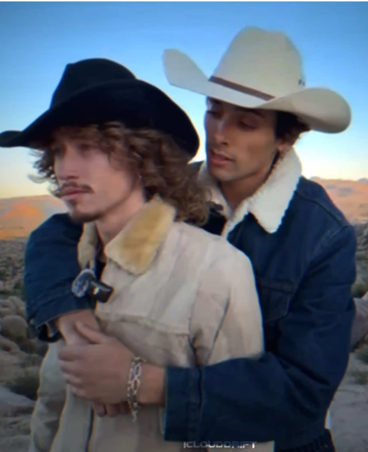 Alicia final girl 💋, meanwhile Jordan and Payton are getting eaten by coyotes  @Jordan Huxhold @Payton King #brokebackmoutain #jordan #payton #edit #fyp 