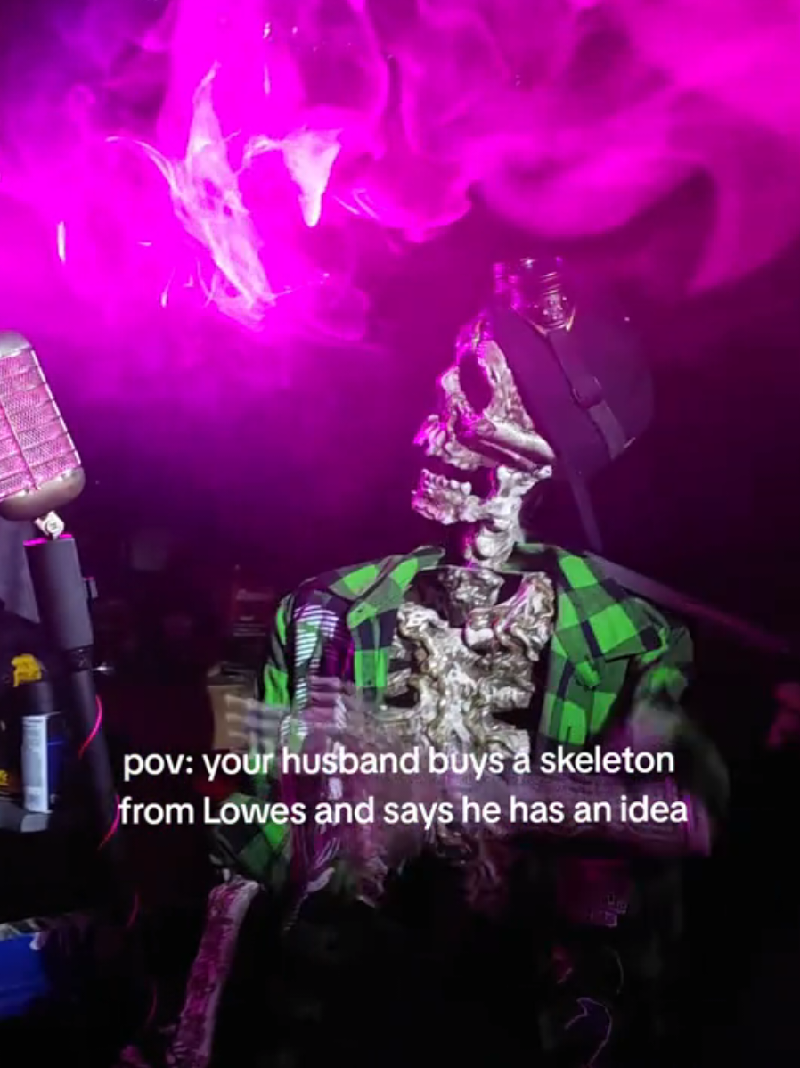 bone to perform at the pink pony club  #chappellroan #pinkponyclub  #halloween #puppet #skeleton 
