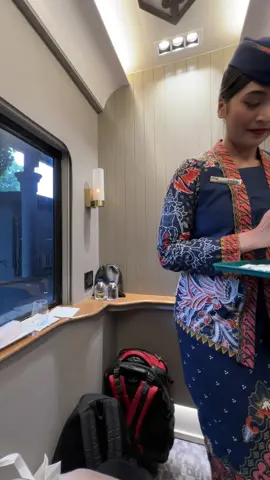 Asian Green di Compartment sama kalo beli di Mall kenapa rasanya beda yah? 🤭 IF : Argo Semeru 17 CS with Kak Dhea #keretaapiindonesia #railfansindonesia #pramugarikeretaapi #fyp #jawapride 