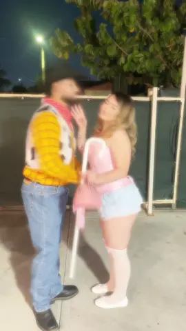 Halloween costumes 👻🫶🏻 #viralvideo #bopeepandwoody  #costumeideas 