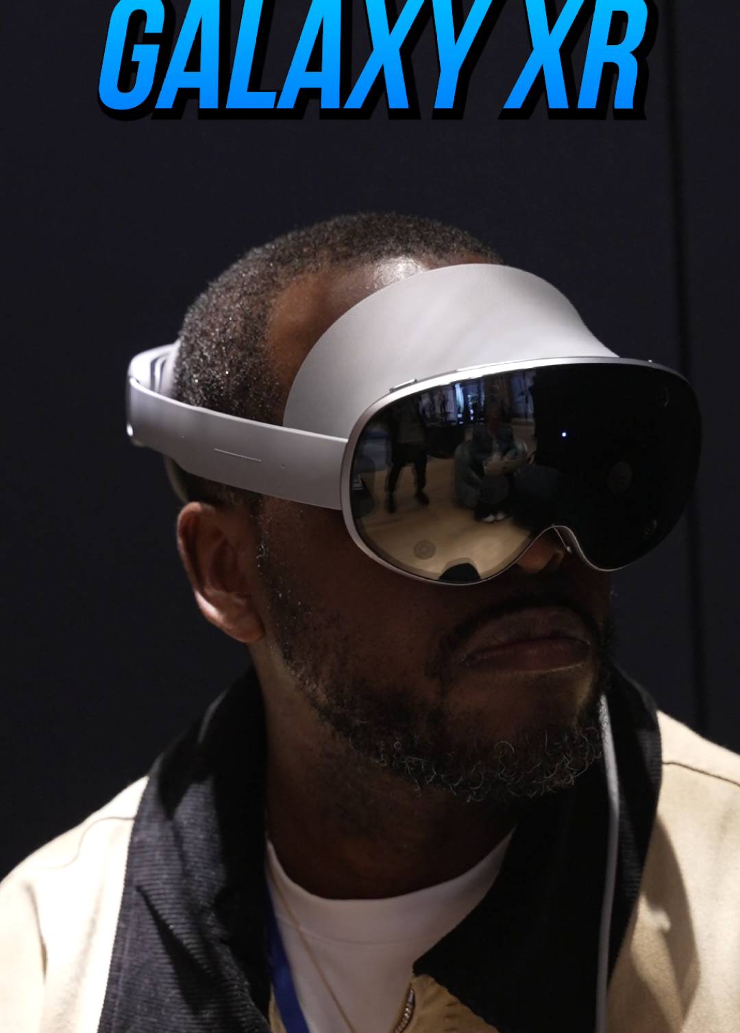 Samsung Galaxy XR is the latest AR/VR headset from Samsung and Google. Powered by Qualcomm's Snapdragon XR2+ Gen 2 platform, with 4k Micro-LED display per eye.  Half the price of the Apple vision Pro Priced $1,799  #galaxyxr #applevisionpro #handson #techtok #samsung 