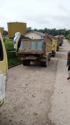 @Heri s #fypdong #supirtrukindonesia #masukberanda #petanisawitmakmur #tre 