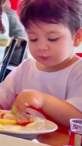 Funny babies 😂🤣🤣😂😂 shorts 😂🤣🤣😂🤣😂😂😂#germany #unitedkingdom #france🇫🇷 #itly🇮🇹 #viral 