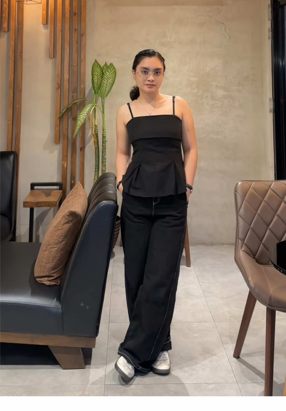 yet another awkward fit heck — ⚫️ #OOTD #fashion #style #outfitinspo #outfitideas 