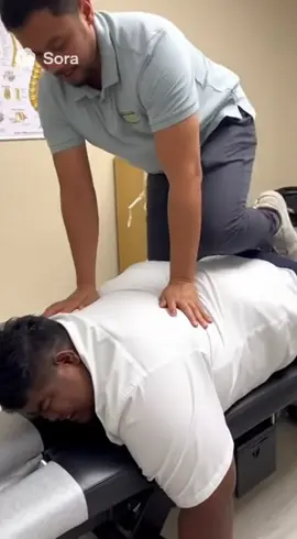 What kind of chiropractor is this ?!! 😥😥😰😭 #chiropractor #malaysia #sora