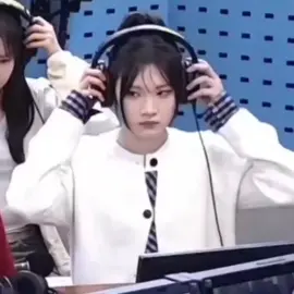 klo carmet ga bisa ga emot. KLO Juun ada ksmpetan dkit lngsng joget.. kirain buka earring mw ngapain malah bejoget dia.. 😭😭😂😂 #h2h #hearts2hearts #juun #kuromi 