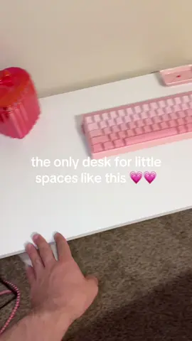 i will never go back to sitting on the floor #desk #computerdesk #officedesk #christmasgiftideas #tiktokshopcreatorpicks 