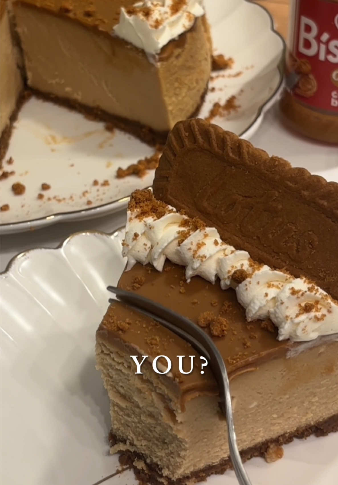 Replying to @Geovana  ✨Obsessed✨ with every bite of this Biscoff Cookie Butter Cheesecake  #biscoffcheesecake #cookiebuttercheesecake #bakingtok #fallbaking #desserttok 