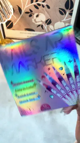 With this nail art marker,I achieved super cute dopamine nails.To the point where I would be complimented on my nails in any store I entered.#TikTokShopBlackFriday #TikTokShopCyberMonday #spotlightfinds #Tiktok#nail come