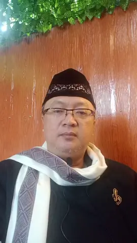 Saatnya santri kembali menuju Resolusi Jihad. Bukan secara fisik, tapi melawan Neoimperialisme yang hujamkan ideologi kufur kapitalisme. #harisantrinasional 